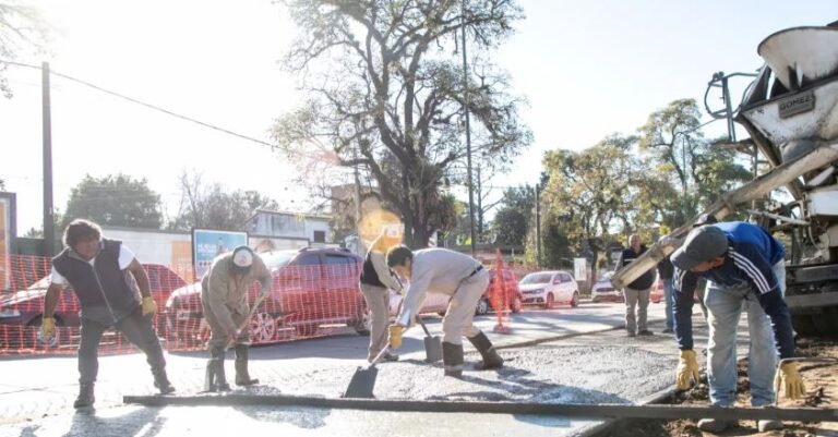 Avanza la obra de la tercera dársena en Avenida Aconquija y Belgrano